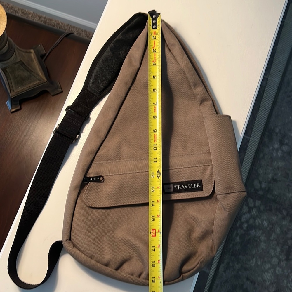 NWOT L.L. BEAN CROSSBODY TRAVELER BAG Hiking Outdoors Travel Storage Camping